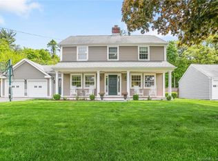 165 Hanford Dr, Fairfield, CT 06824