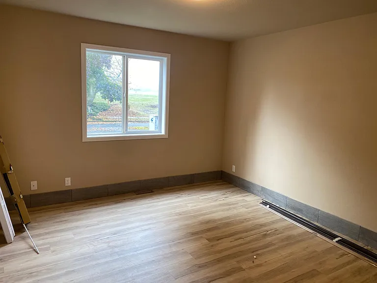 5598 E St — Photo 5