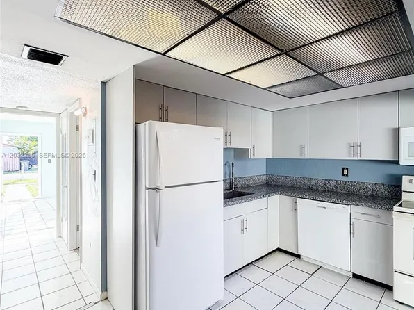3721 SW 54th Ave, Hollywood, FL 33023