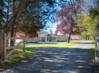 111 S Country Rd, Remsenburg, NY 11960