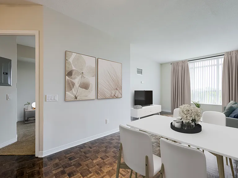 515 Rosewell Ave — Photo 3