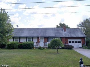 1703 Northview Dr, Hampstead, MD 21074