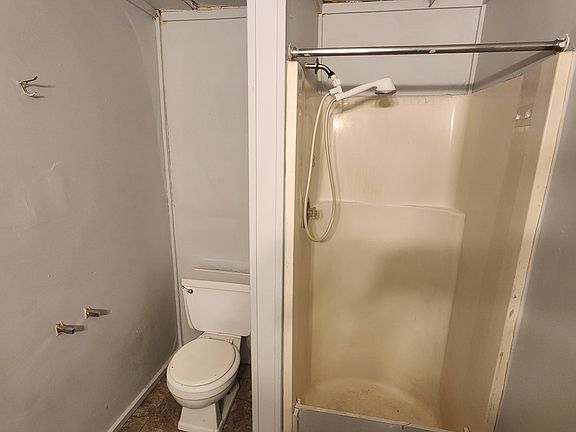 4th image of 1303 N Franklin St