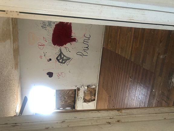 2nd image of 108 W 12th St
