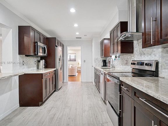 5th image of 850 NE 182nd Ter