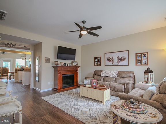 3rd image of 639 Wye Oak Dr