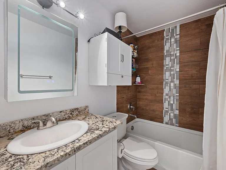 712 Ruby Isle Dr — Photo 17