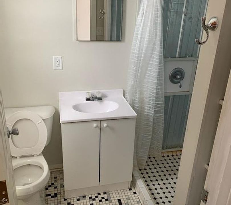 2nd image of 518 Ackley St #1