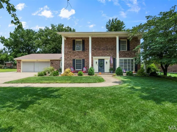 104 Summer Dr, Sikeston, MO 63801