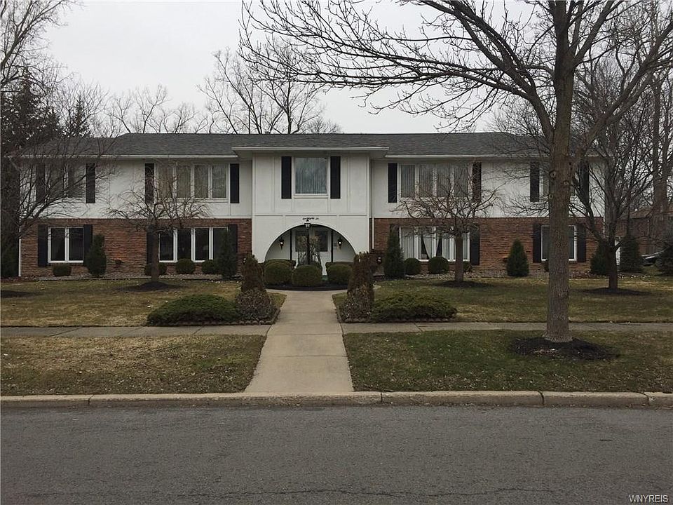 1st image of 186 Peppertree Dr APT 1