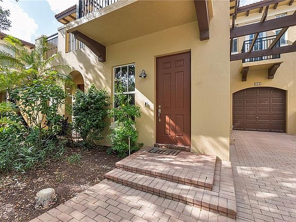 3rd image of 2789 Eagle Rock Circle #203