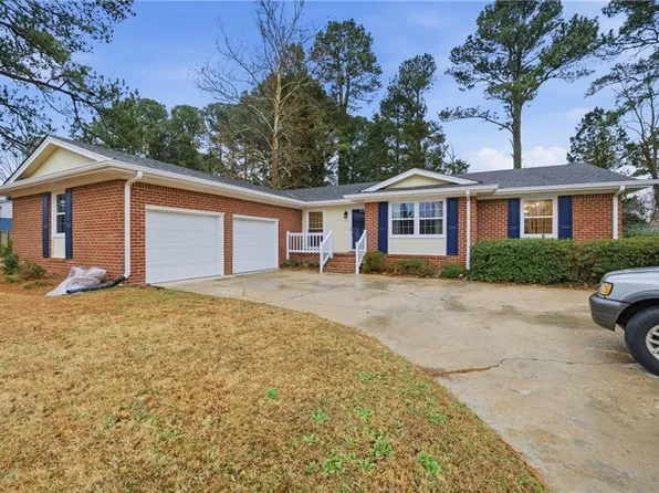 2425 Hood Dr, Virginia Beach, VA 23454