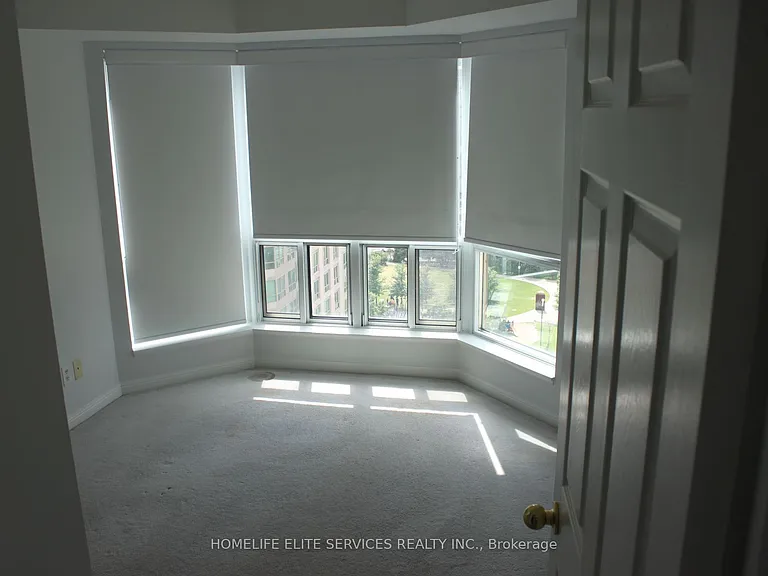 11 Lee Centre Dr #1615 — Photo 14