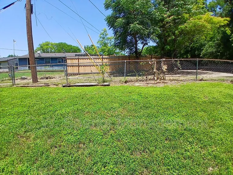 2557 Talco Dr — Photo 6