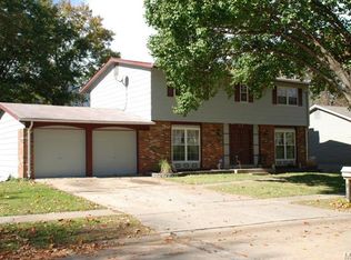 1671 Prestonpark Ln, Saint Louis, MO 63146