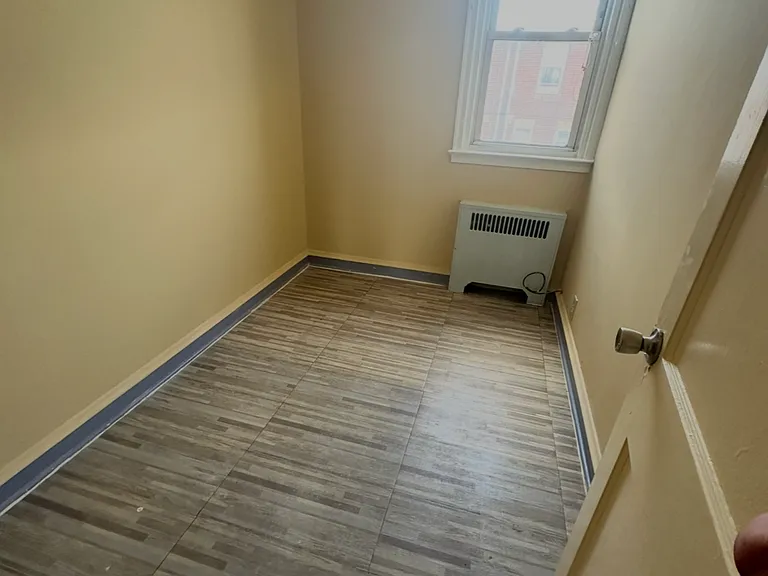 5319 Claridge St — Photo 11