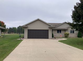 1225 E Ridlington Ave, Shawano, WI 54166