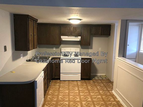 3rd image of 2325 N Meridian Ave APT 17
