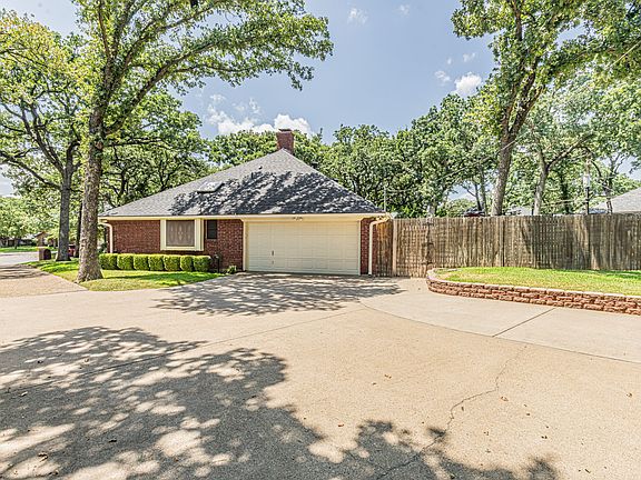 2nd image of 3901 Echo Hill Ct