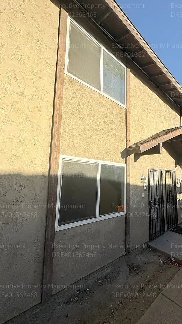 1405 Pacific St — Photo 4