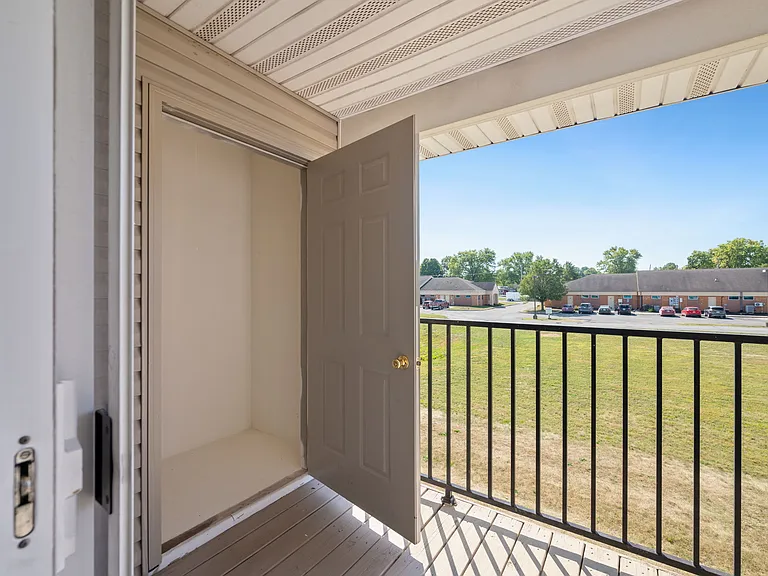 Autumn Woods Apartments — Photo 17