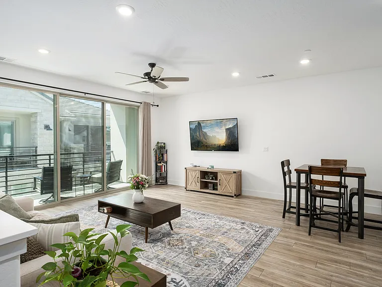 2783 E Tamarind Dr — Photo 17