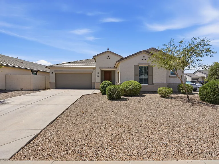 38213 W San Clemente St — Photo 2