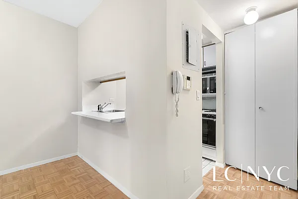 Rented by Keller Williams NYC | media 24