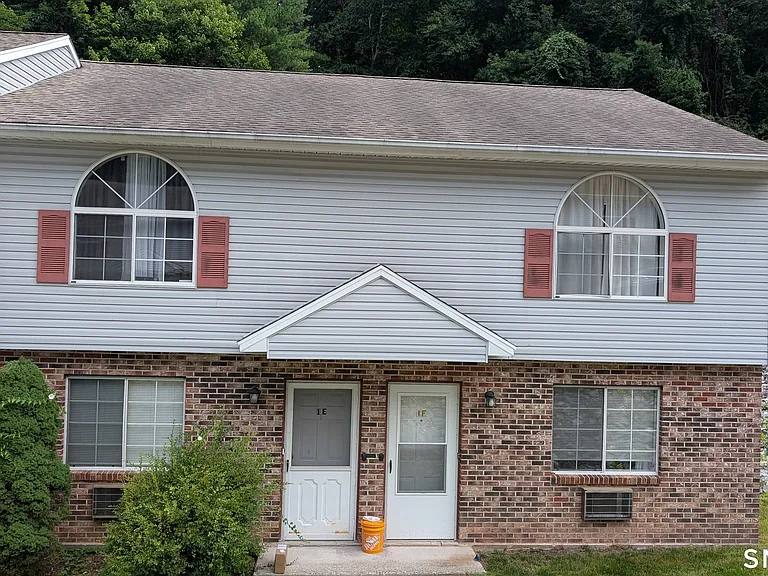 197 Pine Hill Rd #1F — Photo 1