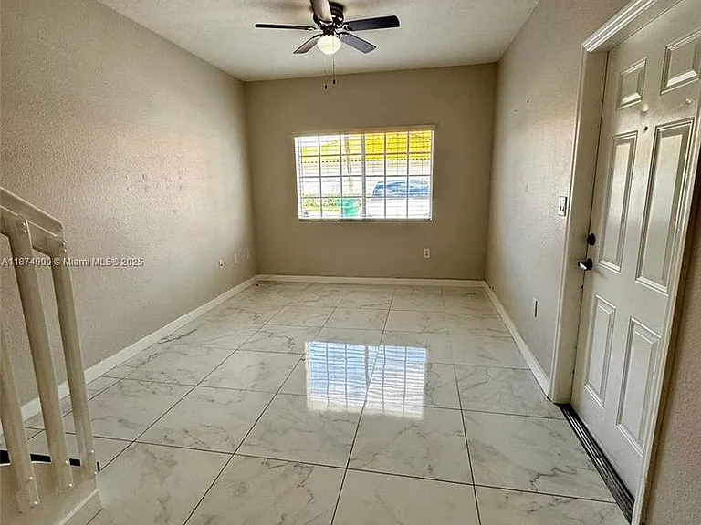 10968 SW 182nd Ln — Photo 9
