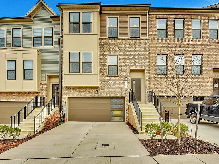 3344 Watershed Blvd — Photo 1