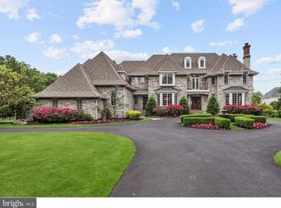 712 Riverton Rd, Moorestown, NJ 08057