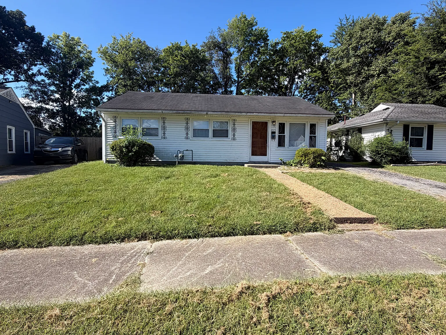 3 bed, 972 sqft, $1,400 — Photo 2