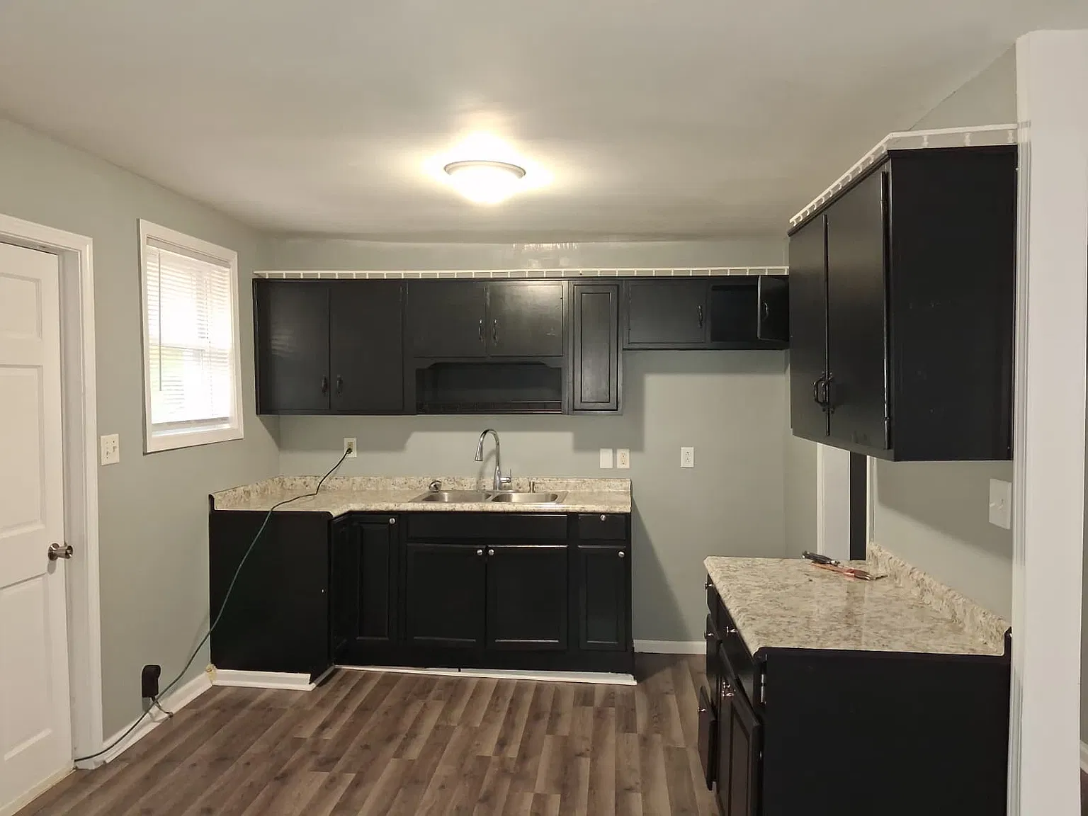 5 bed, 2997 sqft, $2,500 — Photo 4