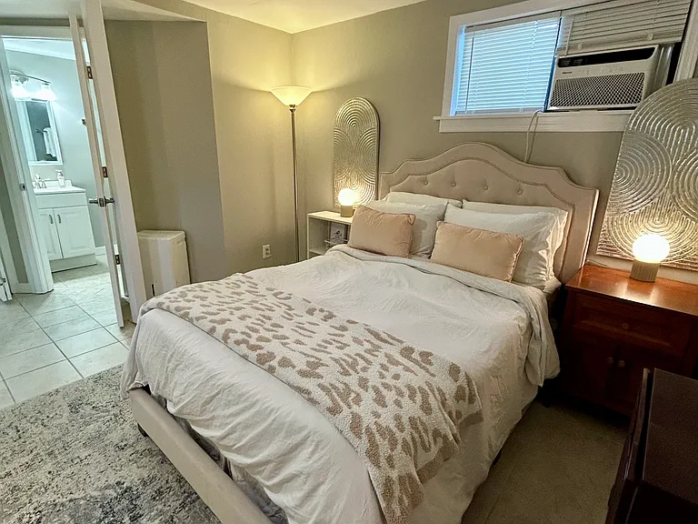 1610 McDuff Ave S #2 — Photo 10