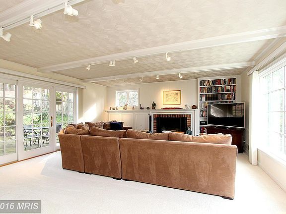 5th image of 7205 Loch Lomond Dr
