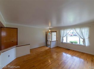 14127 Martin Rd, Warren, MI 48088