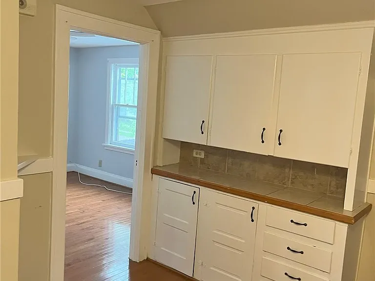 709 Garfield St — Photo 4
