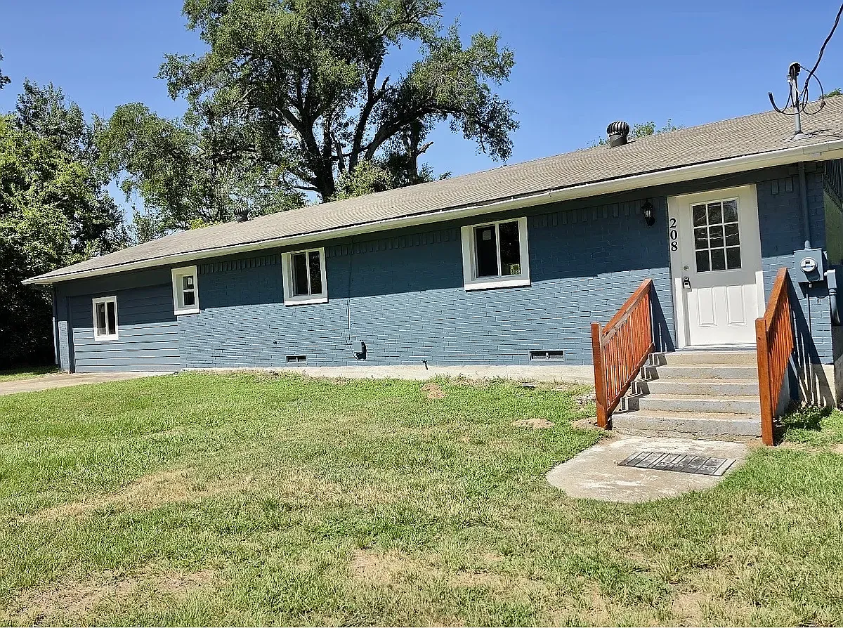 3 bed, 1920 sqft, $1,600 — Photo 4