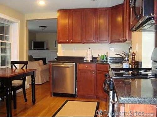 1st image of 15 Vinton St