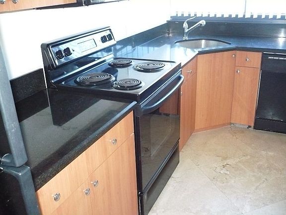 2nd image of 1330 West Ave APT 509