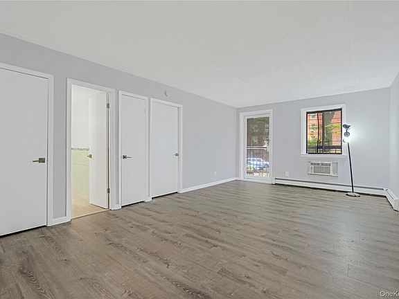 3rd image of 180-16 Wexford Terrace #1C