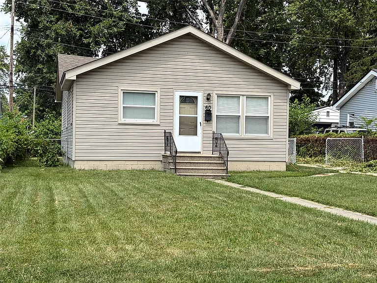 60 W Meyers Ave — Photo 1