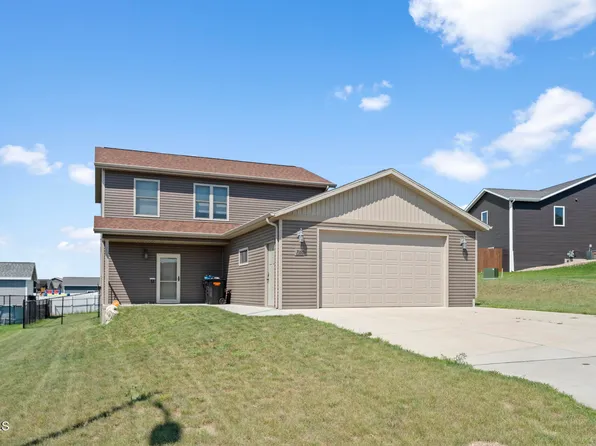 7050 Dolan Dr, Bismarck, ND 58504