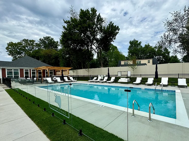 Bull Run Townhomes — Photo 7