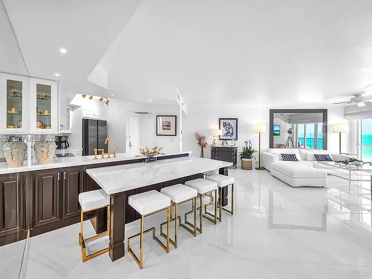 6767 Collins Ave #1110 — Photo 10