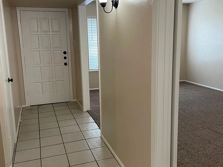 5025 Loch Lomond Dr — Photo 10