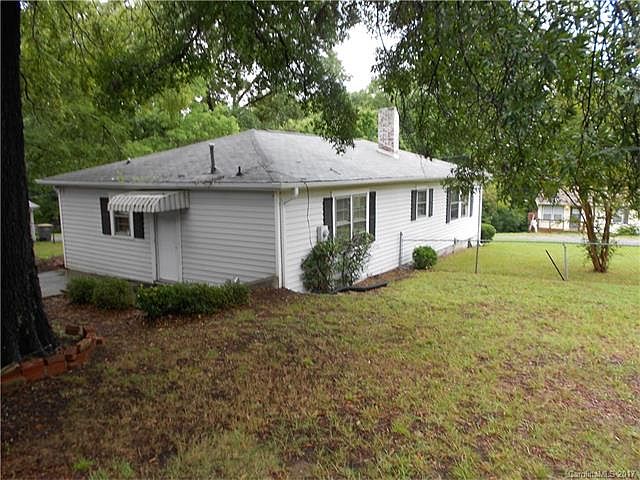 2nd image of 1005 Alabama St