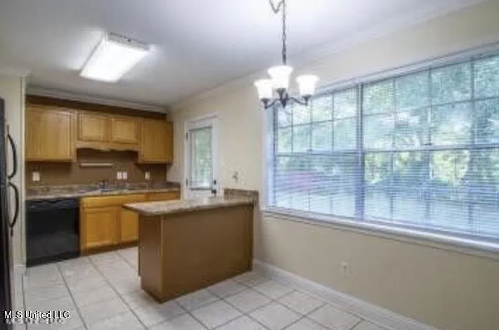 311 Sheppard Dr — Photo 3