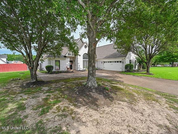 5th image of 6191 Berkshire Cir